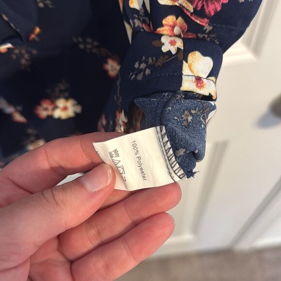 Blue/Pink Floral Blouse - Picture 4 of 5